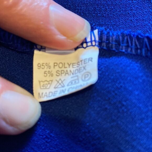 Beautiful Blue Open Shoulder Embroidered Sleeve Top – Handkerchief Hem Size XL - Picture 6 of 10